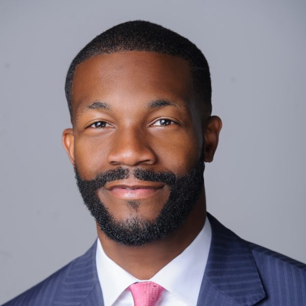 https://wbhm.org/wp-content/uploads/2018/05/Mayor_Woodfin_Headshot_1_copy-600x600.jpg