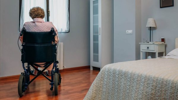 https://wbhm.org/wp-content/uploads/2020/05/Nursing_home_image-600x338.jpg