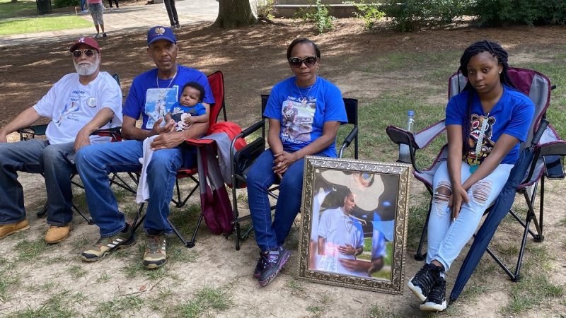 The family of Rondarius Bryant were in attendance at Kelly Ingram Park led by the Mothers Who Want The Violence To Stop.