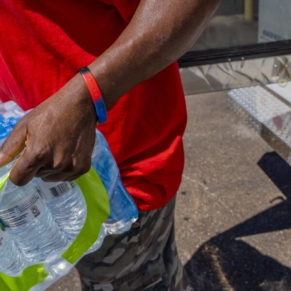 https://wbhm.org/wp-content/uploads/2022/09/jacksonmississippi_watercrisis_lesliegamboni_9-01-2022_09_slide-0669b9d4c5bc95a7f4bc02fb9beee542306a904d-scaled-e1663867005126-600x600.jpg