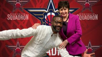 Birmingham Mayor Randall Woodfin poses with New Orleans Pelicans and Birmingham Squadron governor Gayle Benson, Sept. 23, 2022.