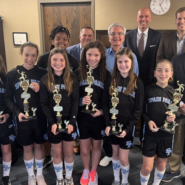 https://wbhm.org/wp-content/uploads/2023/03/spain_park_girls_trophies-e1678231379219-600x600.jpeg