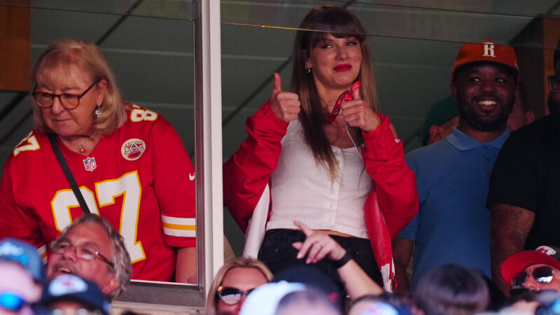 Taylor Swift's star power sends Travis Kelce's jersey sales soaring