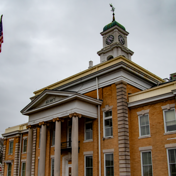 https://wbhm.org/wp-content/uploads/2024/01/Hale-courthouse-2048x1365-1-e1705680641198-600x600.png