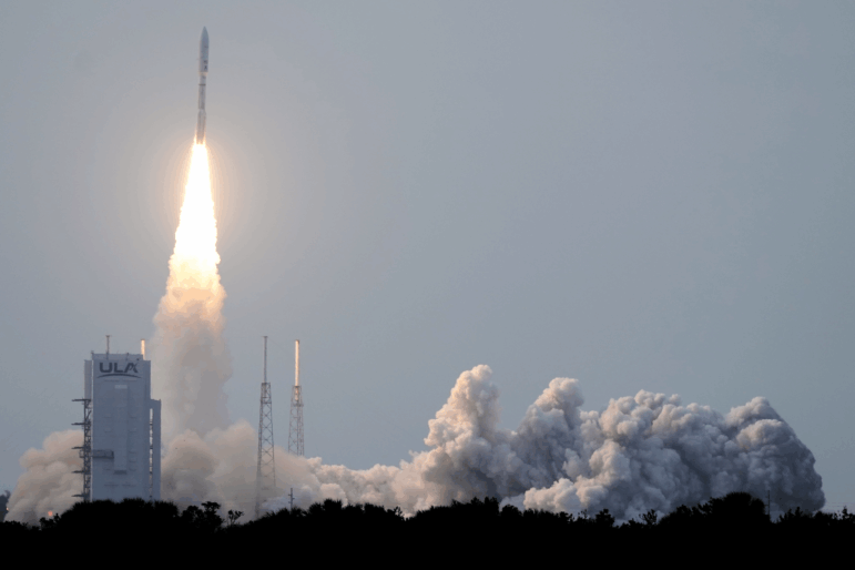 A United Launch Alliance Atlas V rocket with a payload of 27 of Amazon's Project Kuiper internet satellites lifts off from Launch Complex 41 at the Cape Canaveral Space Force Station on Monday.