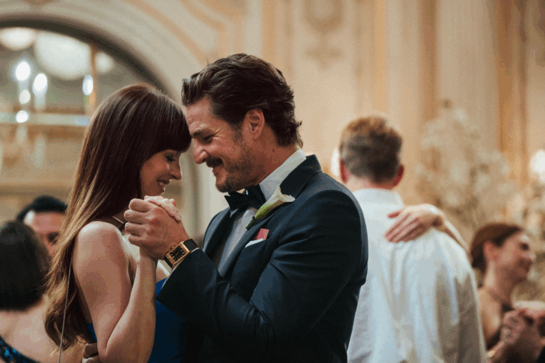 Lucy (Dakota Johnson) and Harry (Pedro Pascal) in Materialists.