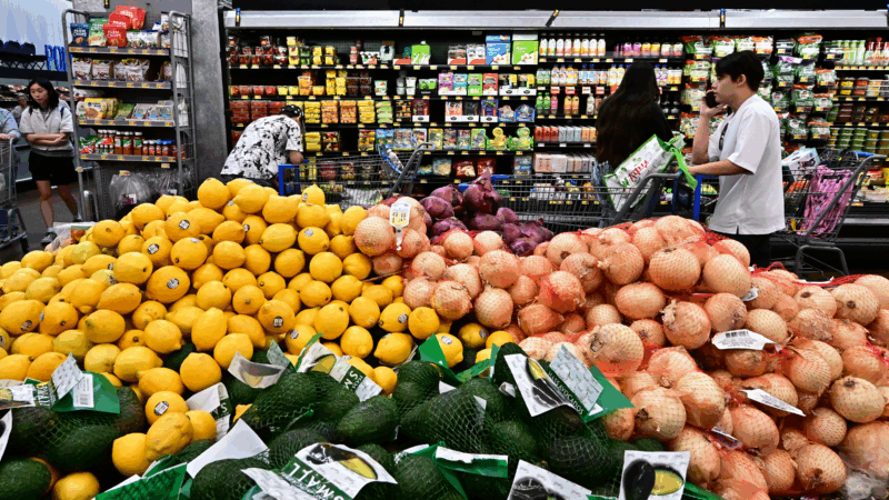 https://wbhm.org/wp-content/uploads/2025/09/gettyimages-2166171191-grocery-1-800x450.png