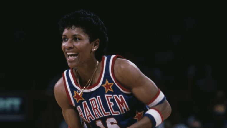 Lynette Woodard #16, Point Guard for the Harlem Globetrotters exhibition basketball team during a game against the Washington Generals on Jan.11, 1986 at The Forum indoor arena in Inglewood, California, United States. (Photo by Mike Powell/Allsport/Getty Images)