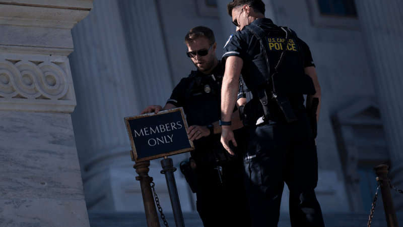 https://wbhm.org/wp-content/uploads/2025/10/gettyimages-2239563080-800x450.png