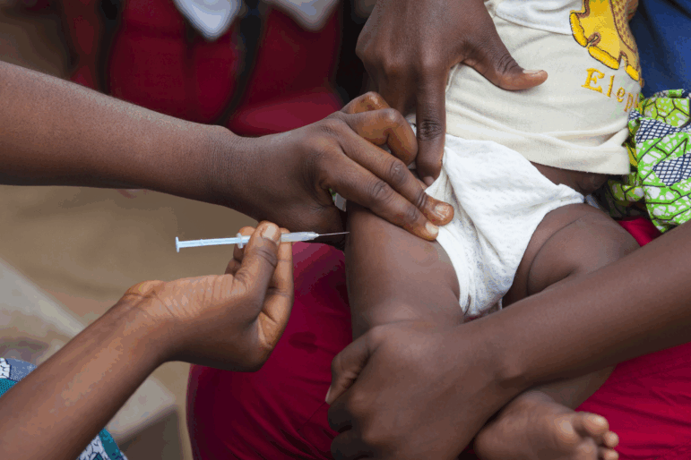 Reportage in a health center in Lome, Togo. DTC and hepatitis B vaccine.