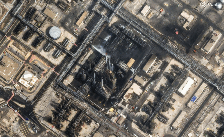 Vantor satellite image shows firefighting efforts and damage assessment at Ras Tanura oil refinery following a fire incident.