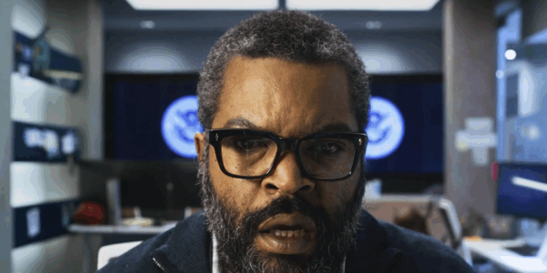 A screenshot from the all-out winner of the 46th annual Razzie Awards, War of the Worlds, starring Ice Cube.